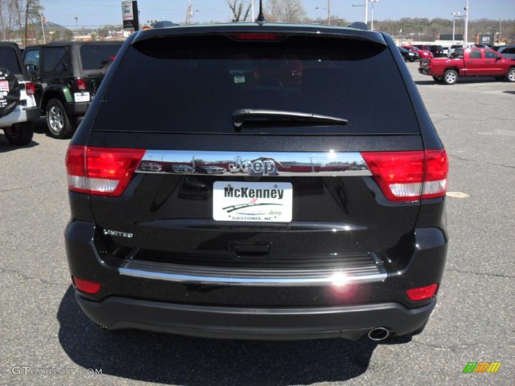 2011 Grand Cherokee Limited - Brilliant Black Crystal Pearl / Black photo #3