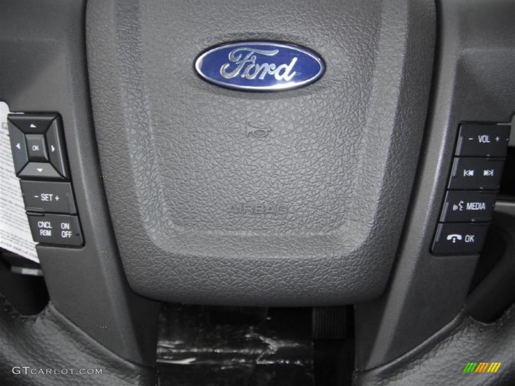 2011 Ford F150 XLT SuperCrew 4x4 Controls Photo #46953078