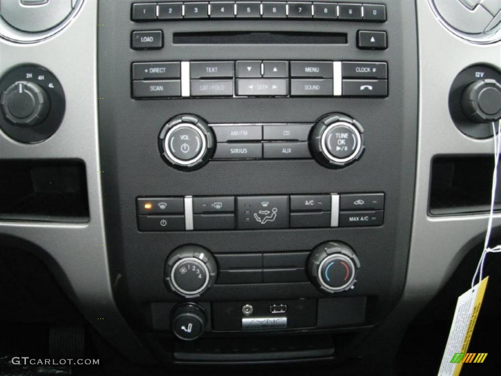 2011 Ford F150 XLT SuperCrew 4x4 Controls Photo #46953090