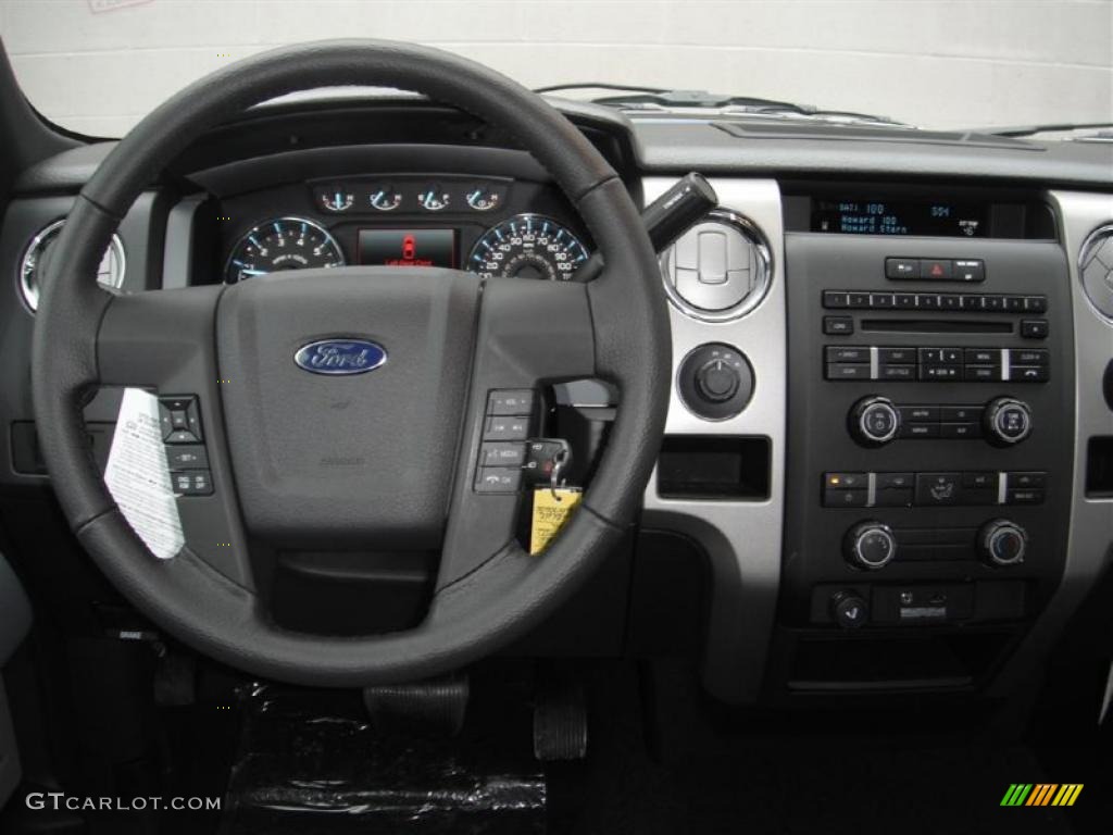 2011 Ford F150 XLT SuperCrew 4x4 Steel Gray Dashboard Photo #46953108