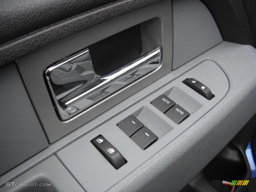 2011 Ford F150 XLT SuperCrew 4x4 Controls Photo #46953126