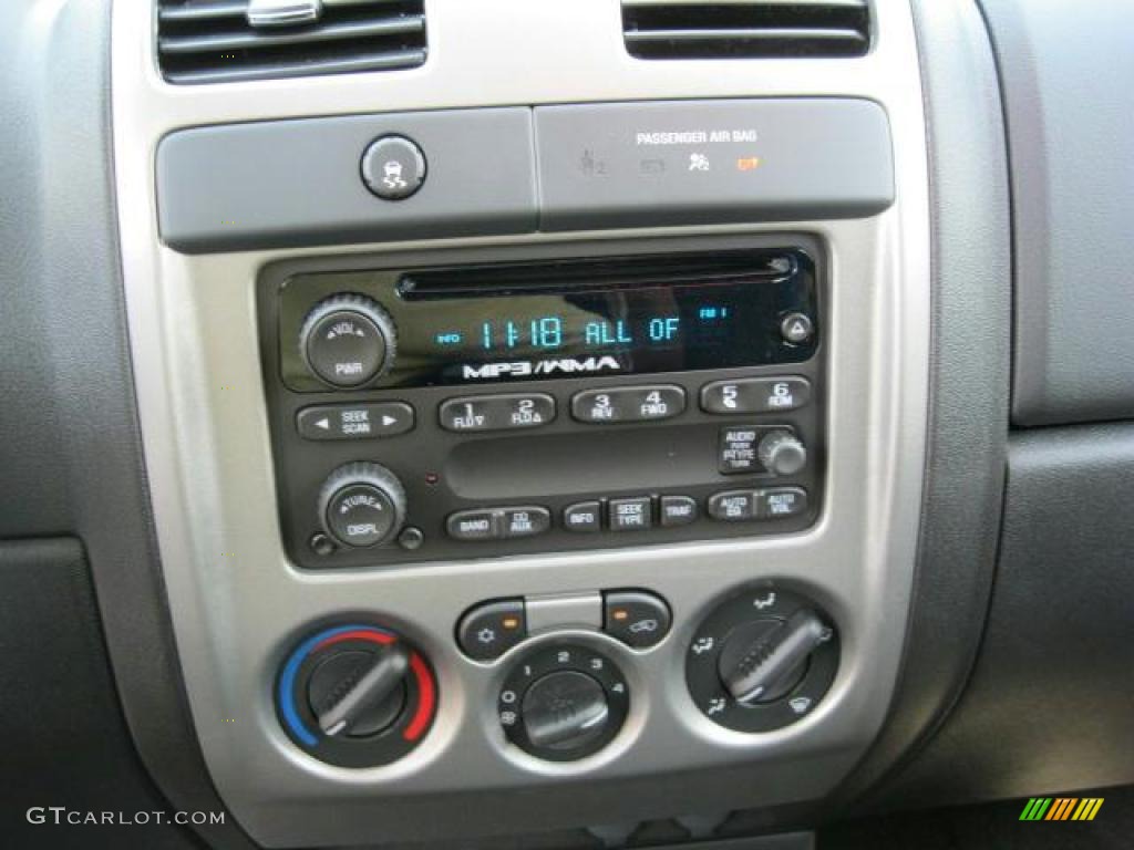 2011 Chevrolet Colorado LT Crew Cab Controls Photo #46955577