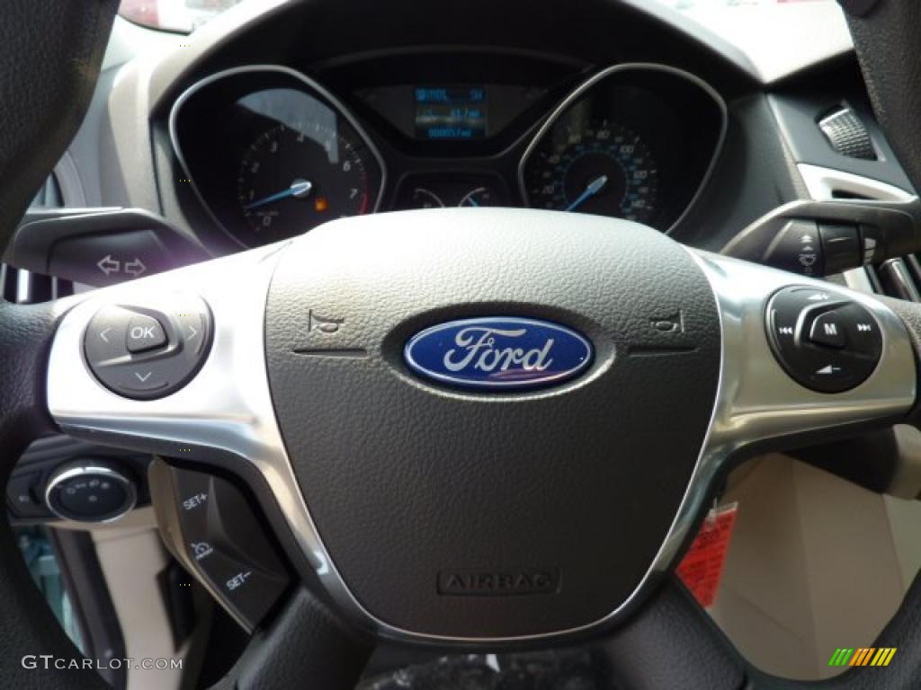 2012 Ford Focus SE Sedan Controls Photo #46955751
