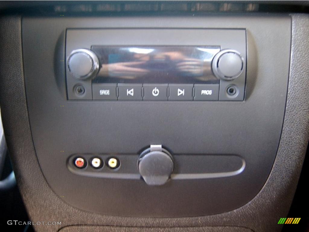 2008 GMC Sierra 3500HD SLT Crew Cab 4x4 Dually Controls Photo #46956171