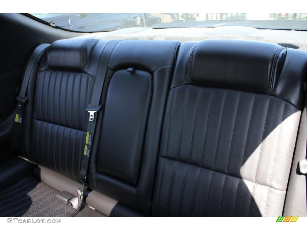 Ebony Black Interior 2004 Chevrolet Monte Carlo SS Photo #46958150