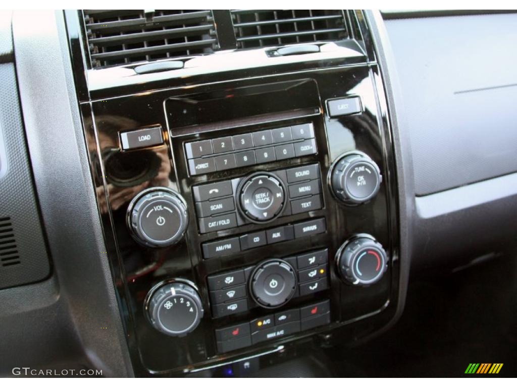 2010 Ford Escape Limited V6 4WD Controls Photo #46958172