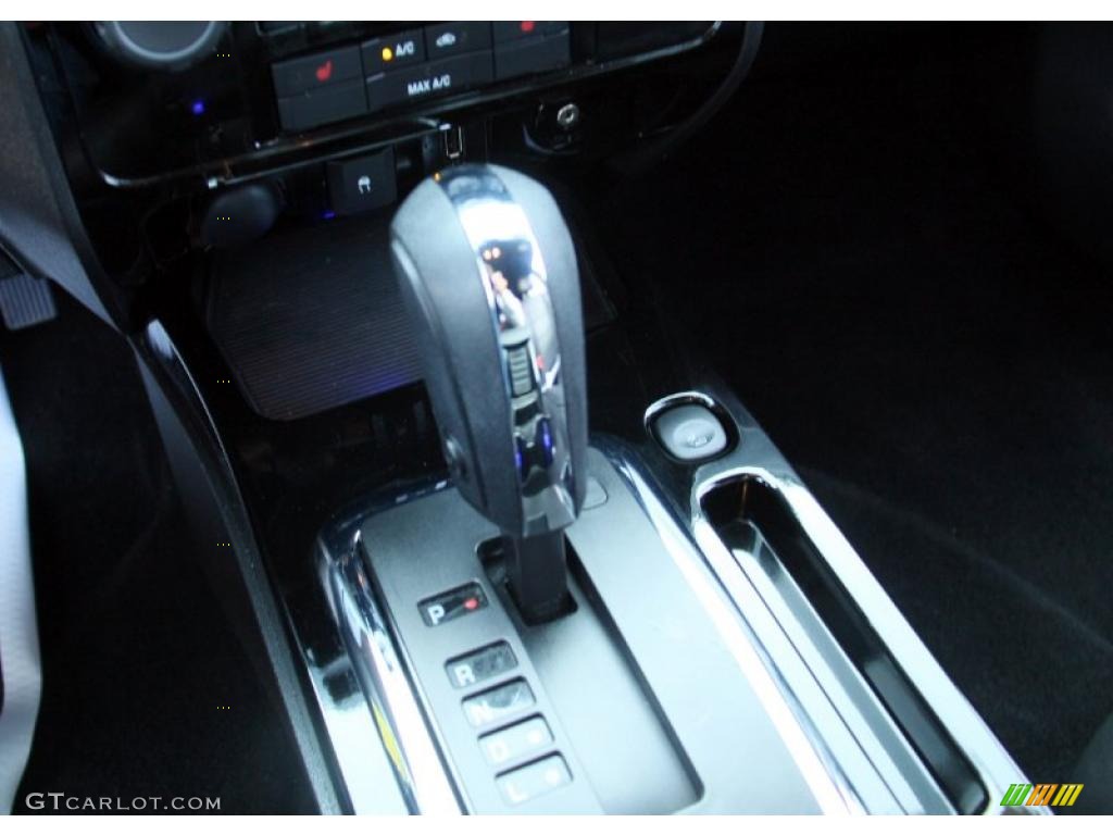 2010 Ford Escape Limited V6 4WD Transmission Photos