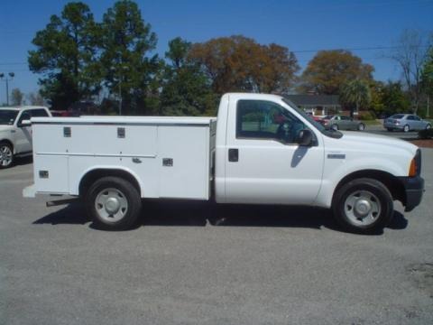 2006 Ford F250 Super Duty XL Regular Cab Utility Data, Info and Specs