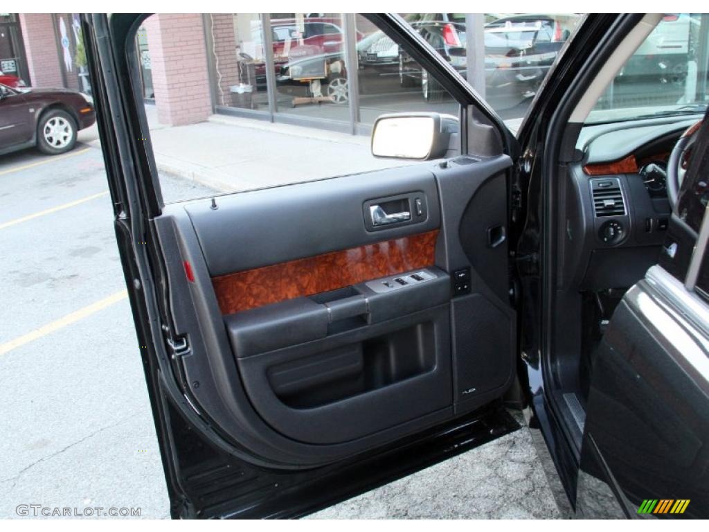 2011 Ford Flex Limited AWD Door Panel Photos