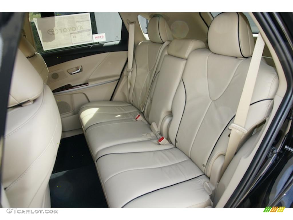 Ivory Interior 2011 Toyota Venza V6 AWD Photo #46958733