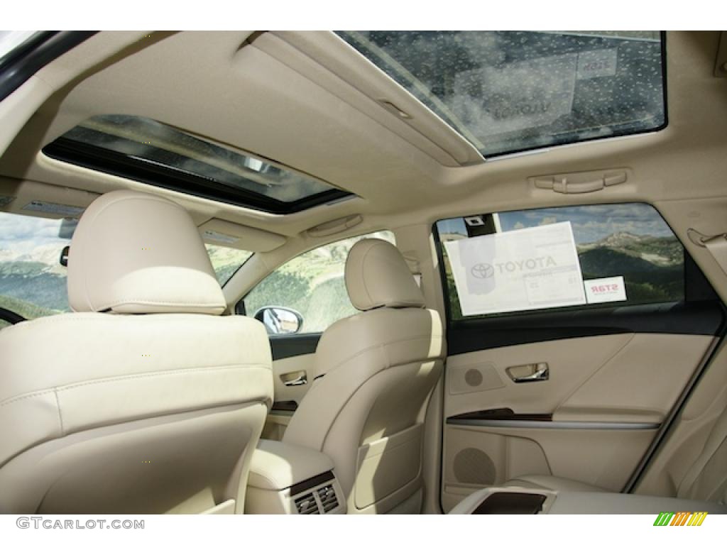2011 Toyota Venza V6 AWD Sunroof Photos
