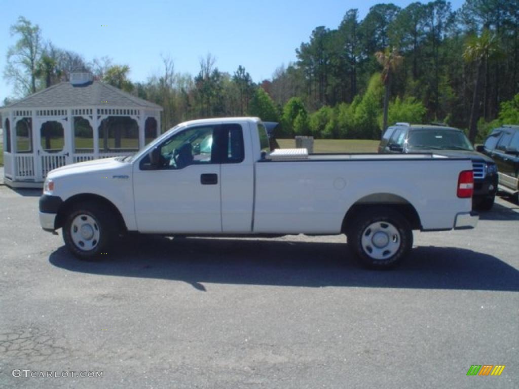 Oxford White 2005 Ford F150 XL Regular Cab Exterior Photo #46959303