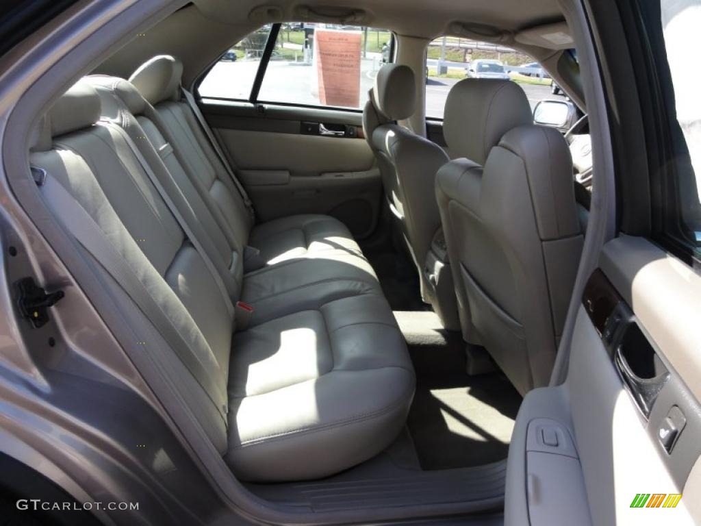 Shale Interior 2004 Cadillac Seville SLS Photo #46959660