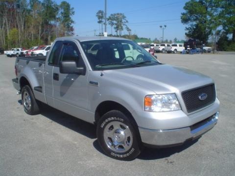 2005 Ford F150 XLT Regular Cab Data, Info and Specs