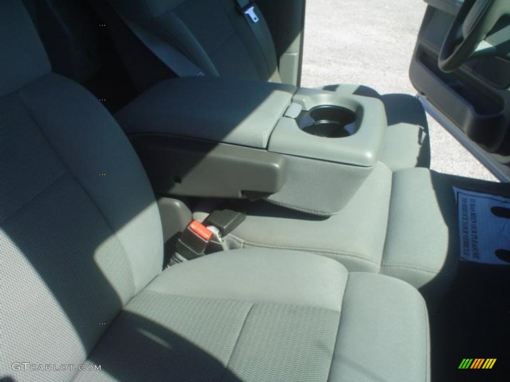 2005 F150 XLT Regular Cab - Silver Metallic / Medium Flint Grey photo #20