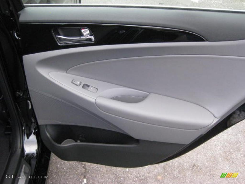2011 Hyundai Sonata Limited 2.0T Gray Door Panel Photo #46961883