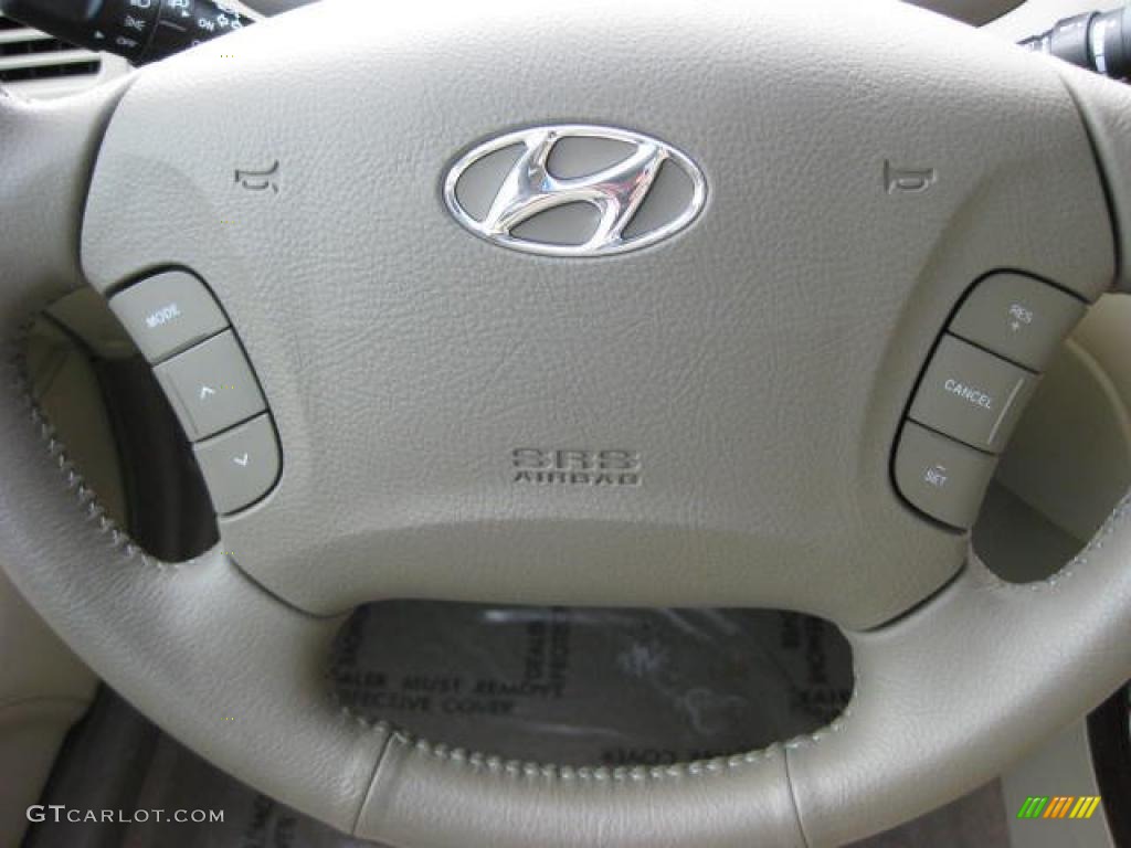 2011 Hyundai Azera GLS Controls Photo #46962720