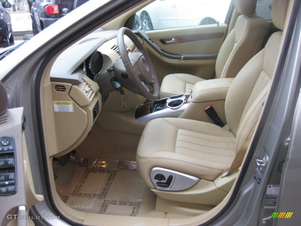 Macadamia Interior 2008 Mercedes-Benz R 350 Photo #46965192
