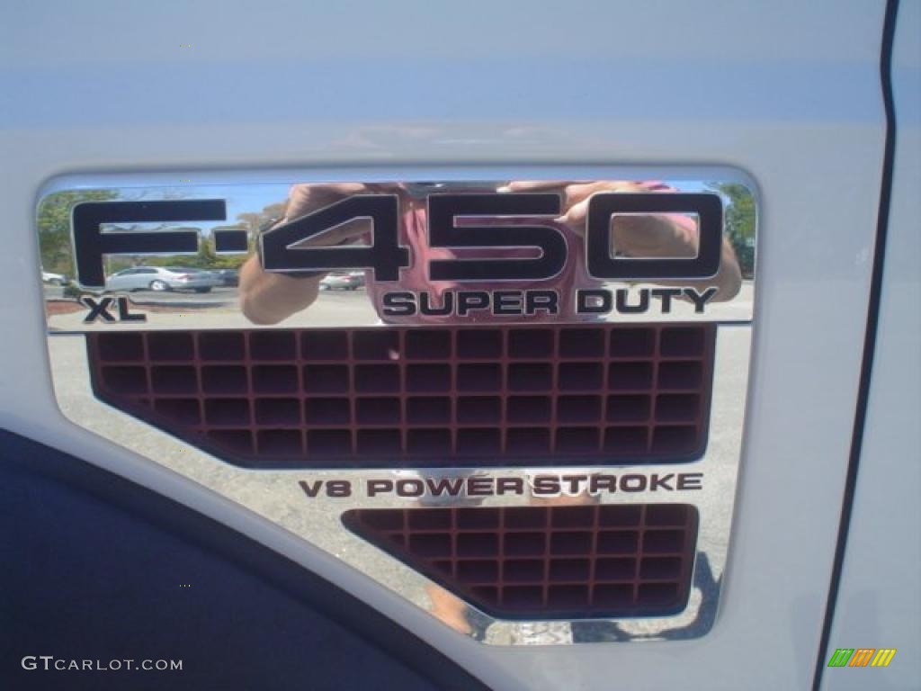 2008 Ford F450 Super Duty XL Crew Cab Chassis Marks and Logos Photos