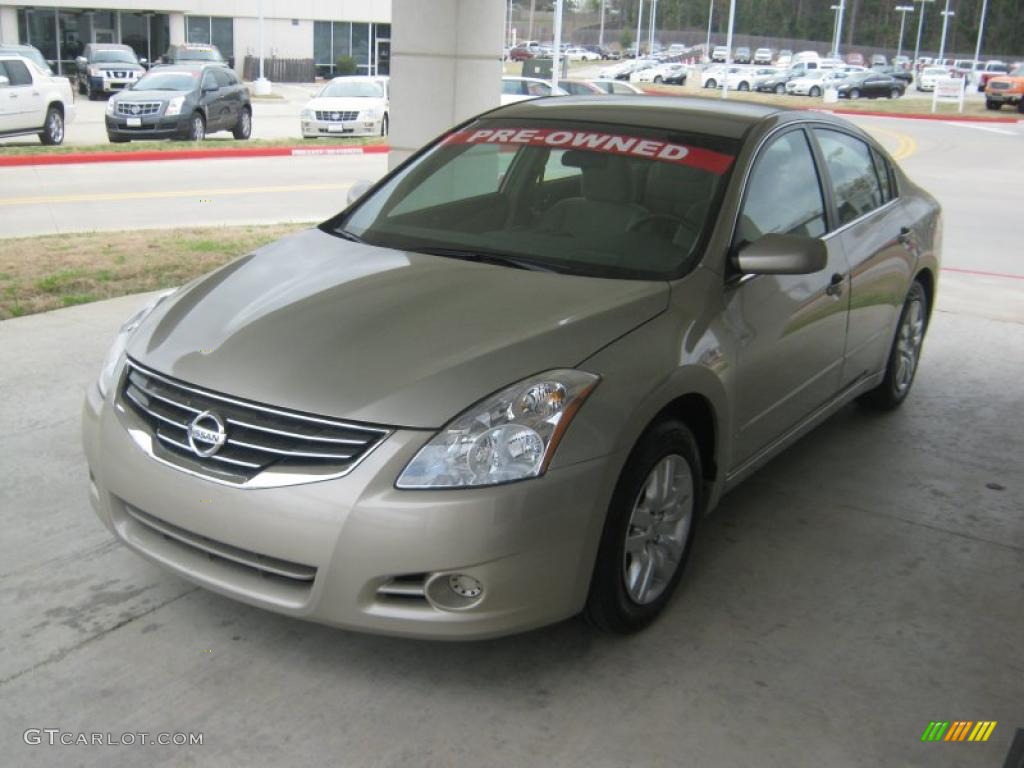 2010 Altima 2.5 S - Sonoran Sand / Blond photo #1