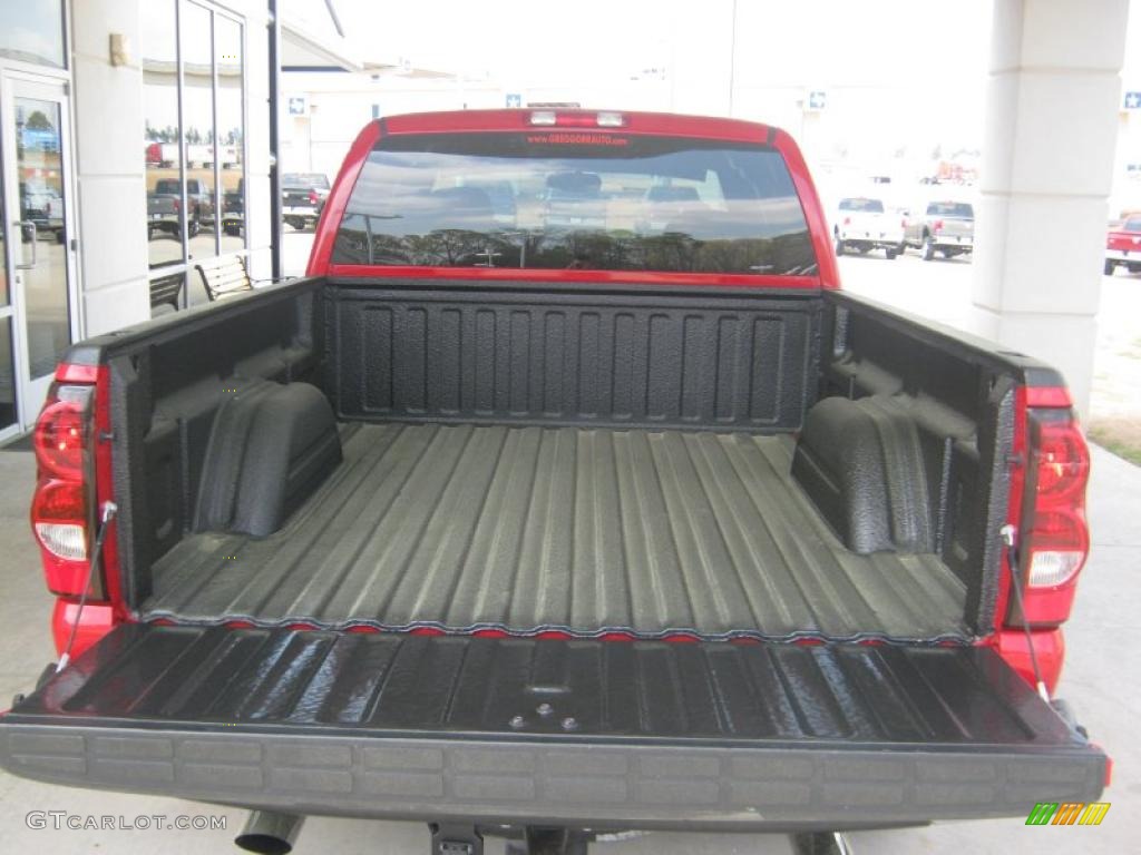 2007 Silverado 1500 Classic LS Extended Cab - Victory Red / Dark Charcoal photo #17