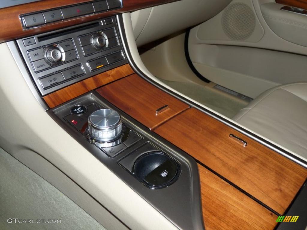 2010 Jaguar XF Sport Sedan 6 Speed Jaguar Sequential Shift Automatic Transmission Photo #46969131