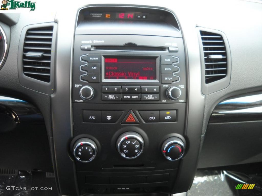 2011 Sorento LX AWD - Ebony Black / Black photo #17