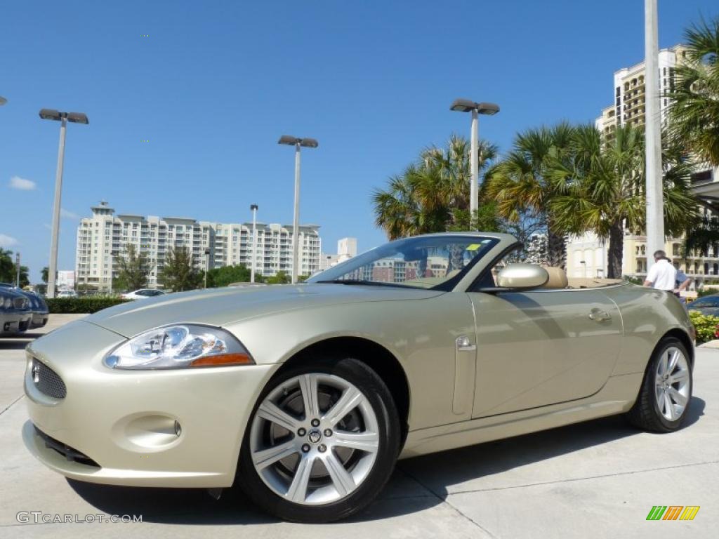 2008 XK XK8 Convertible - Winter Gold Metallic / Caramel photo #1