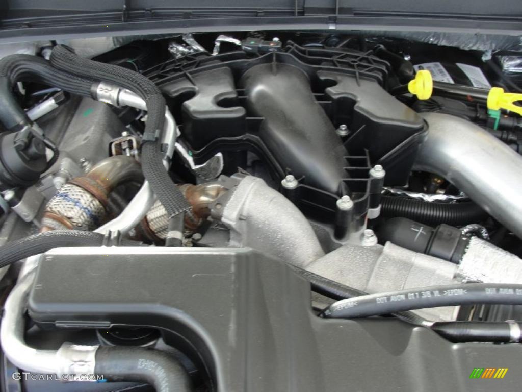 2011 Ford F250 Super Duty XL SuperCab 4x4 Engine Photos