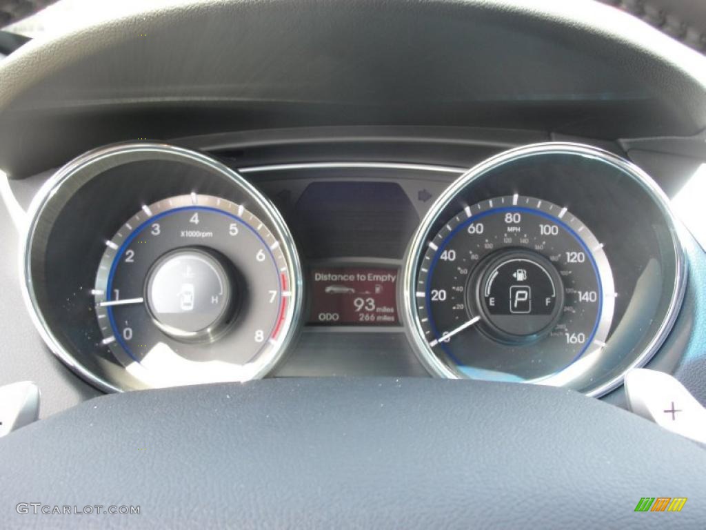 2011 Hyundai Sonata SE Gauges Photo #46972452