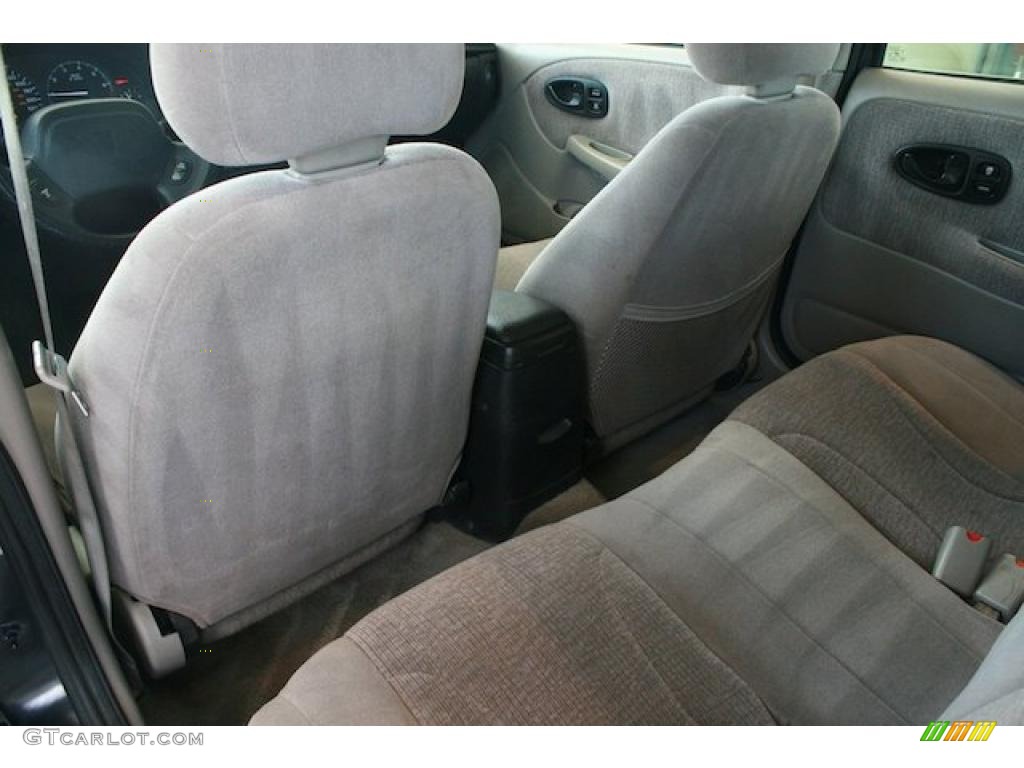 2000 S Series SW2 Wagon - Bright White / Gray photo #18