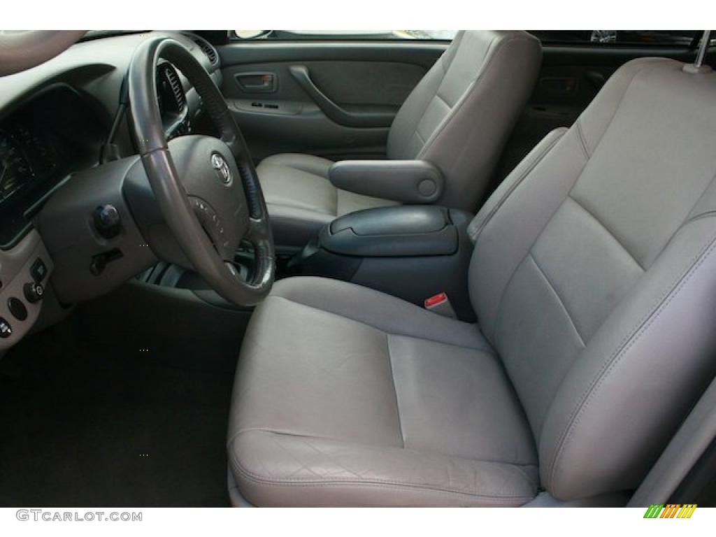 Light Charcoal Interior 2005 Toyota Sequoia SR5 4WD Photo #46976067