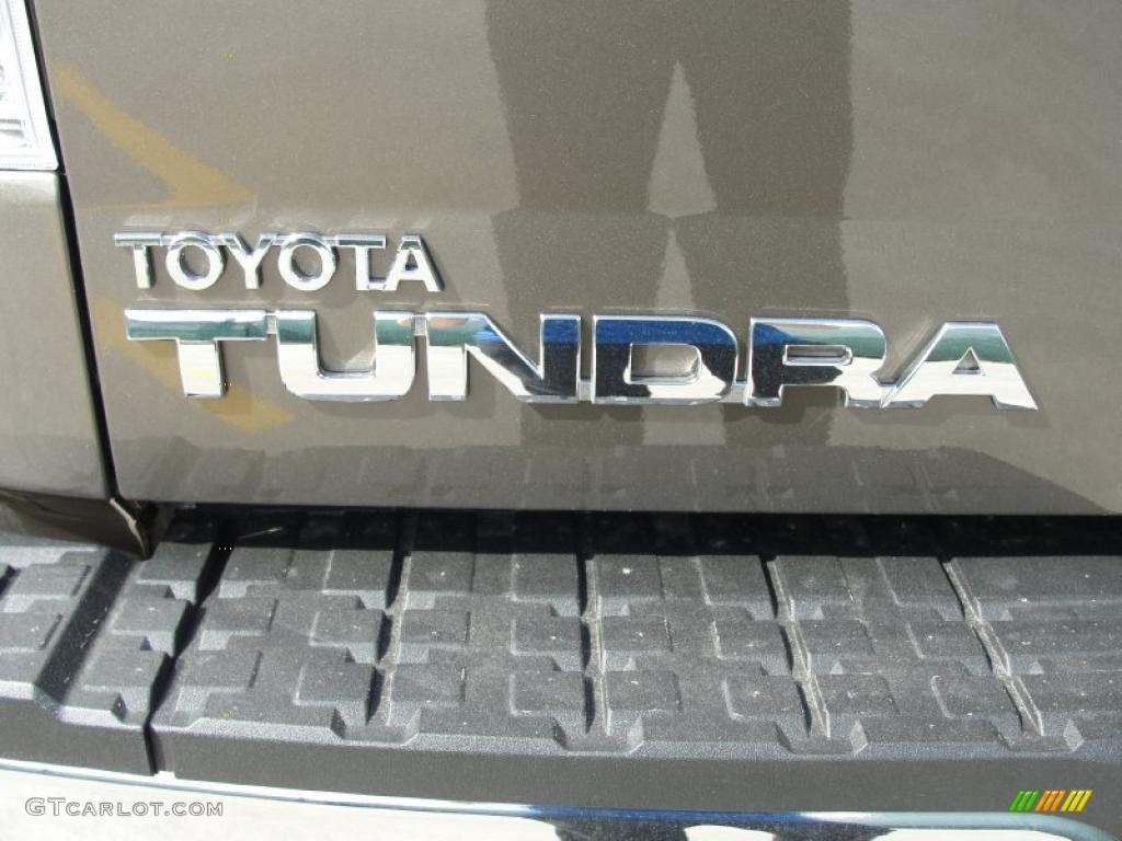 2011 Tundra Double Cab - Pyrite Mica / Graphite Gray photo #15