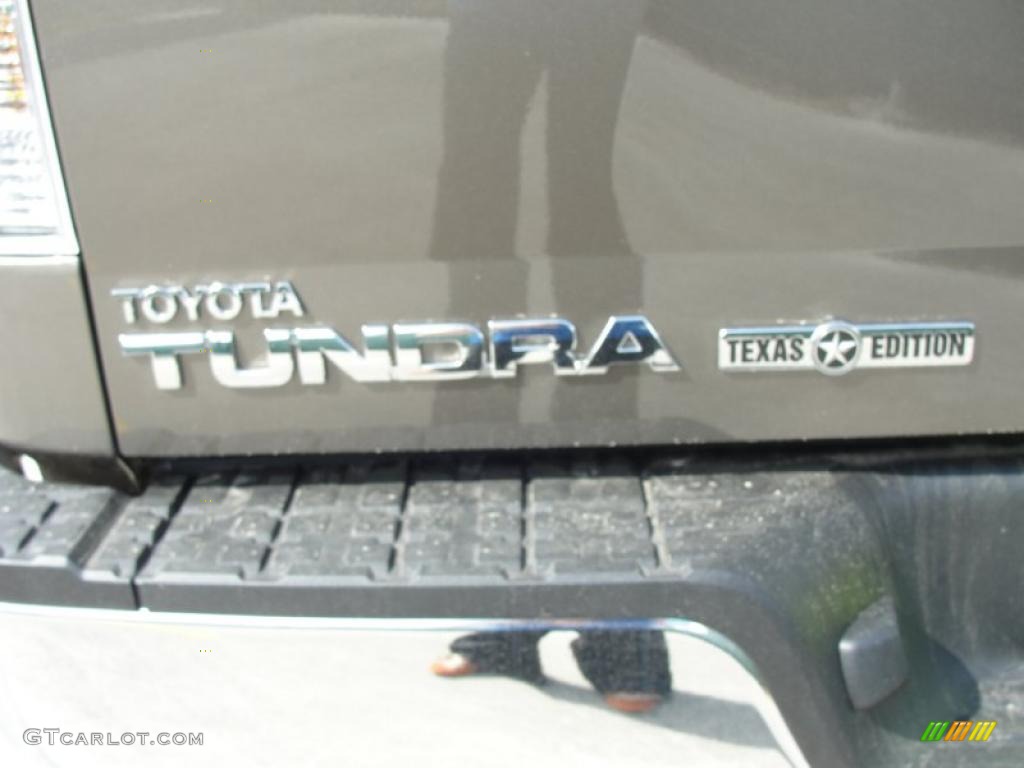 2011 Tundra Texas Edition CrewMax - Pyrite Mica / Graphite Gray photo #17