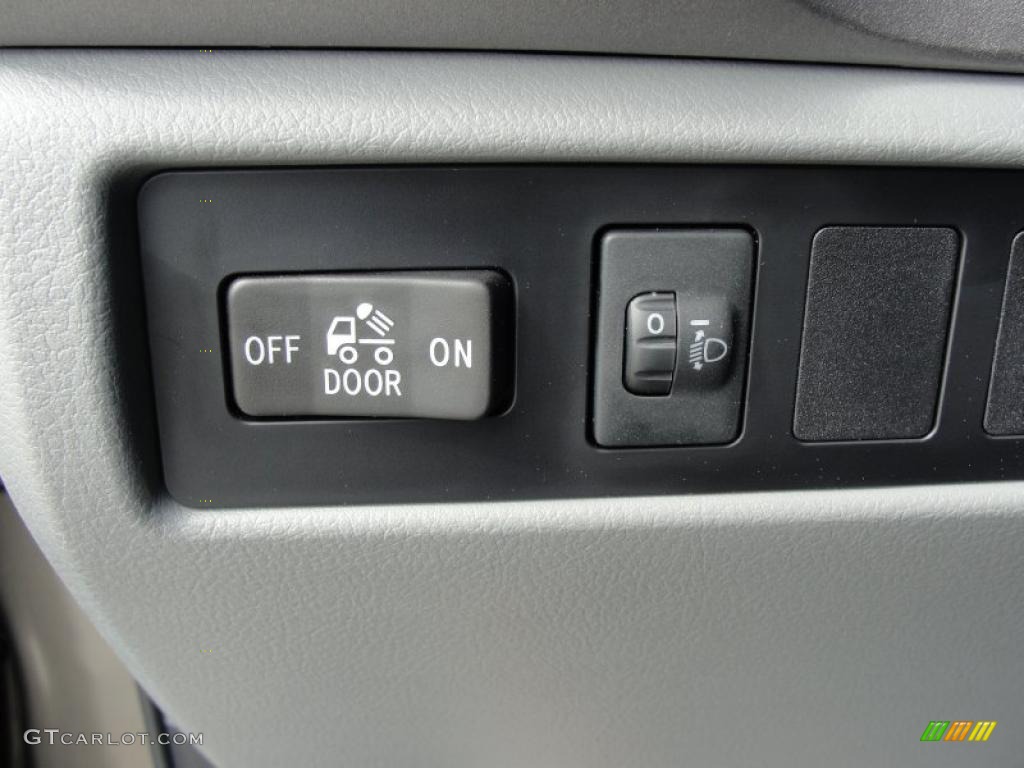 2011 Toyota Tundra Texas Edition CrewMax Controls Photo #46977054