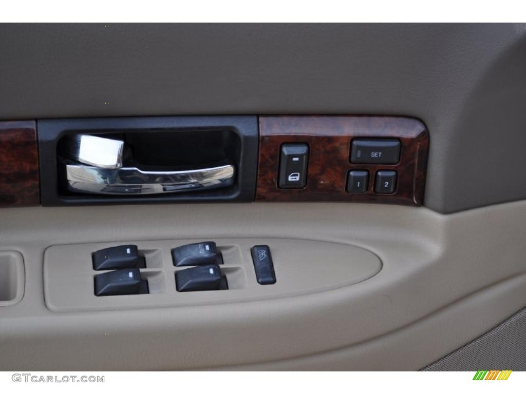 2001 Lincoln LS V8 Controls Photos