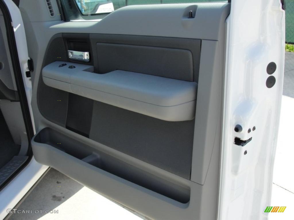 2007 F150 XLT SuperCab - Oxford White / Medium/Dark Flint photo #22