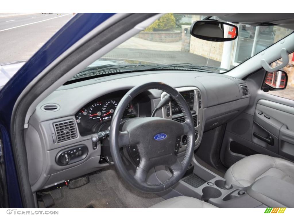 2004 Explorer XLT 4x4 - Dark Blue Pearl Metallic / Graphite photo #5