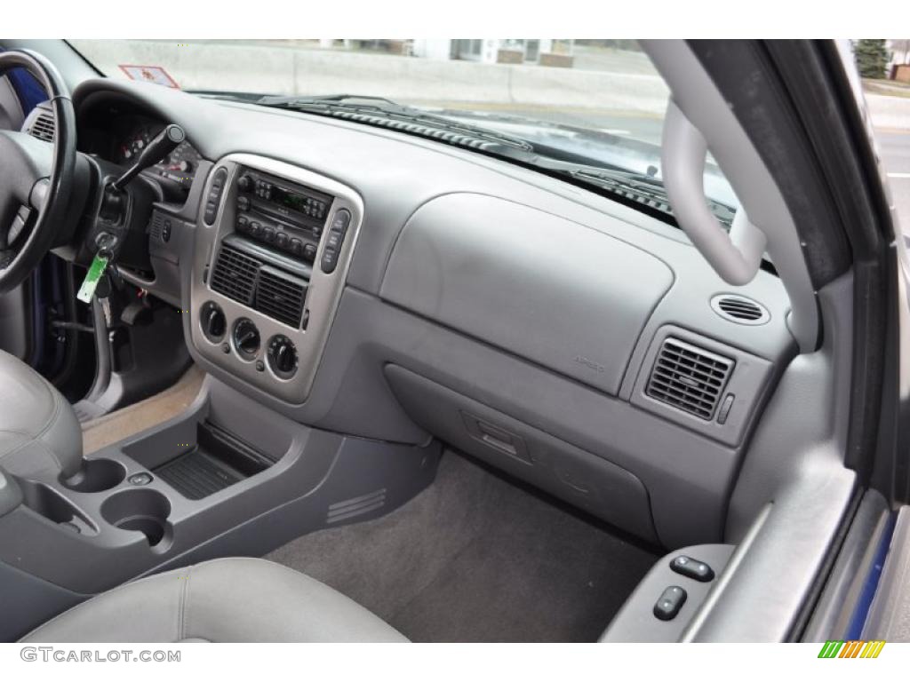2004 Explorer XLT 4x4 - Dark Blue Pearl Metallic / Graphite photo #8