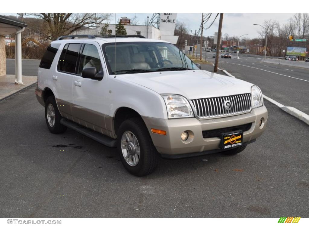 2004 Mountaineer V8 AWD - Oxford White / Medium Dark Parchment photo #2