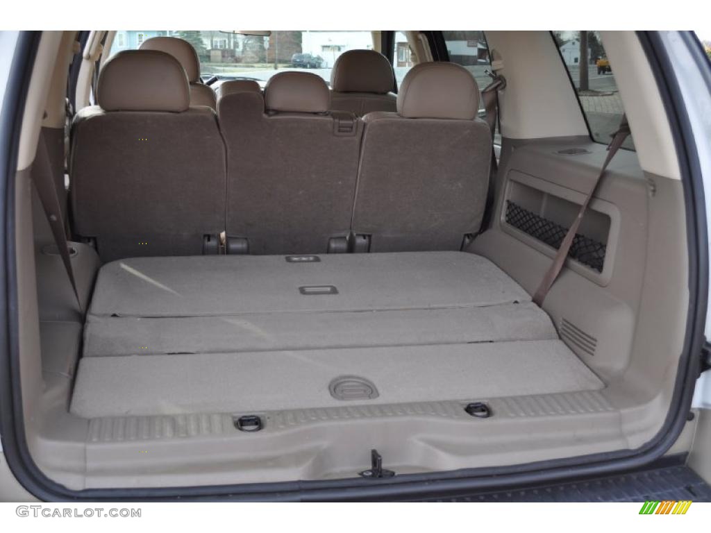 2004 Mercury Mountaineer V8 AWD Trunk Photo #46980597