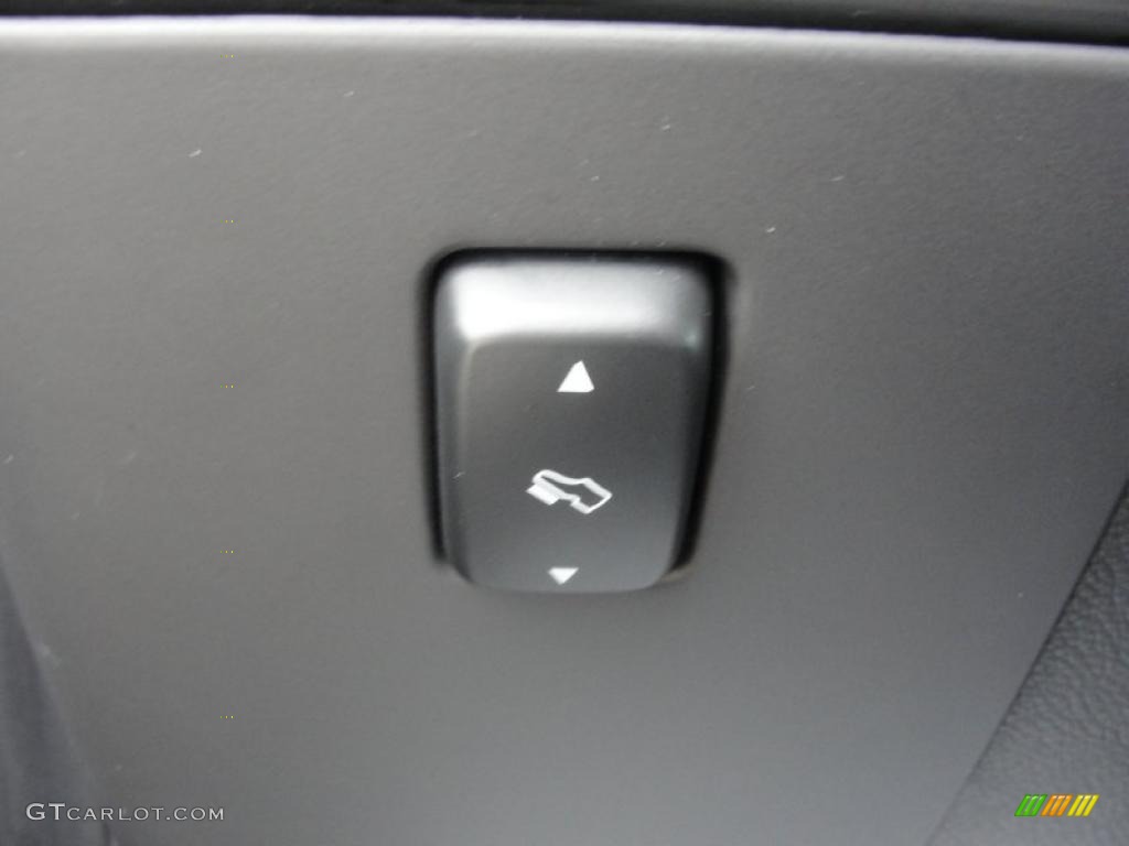 2009 Ford Expedition XLT Controls Photo #46981566