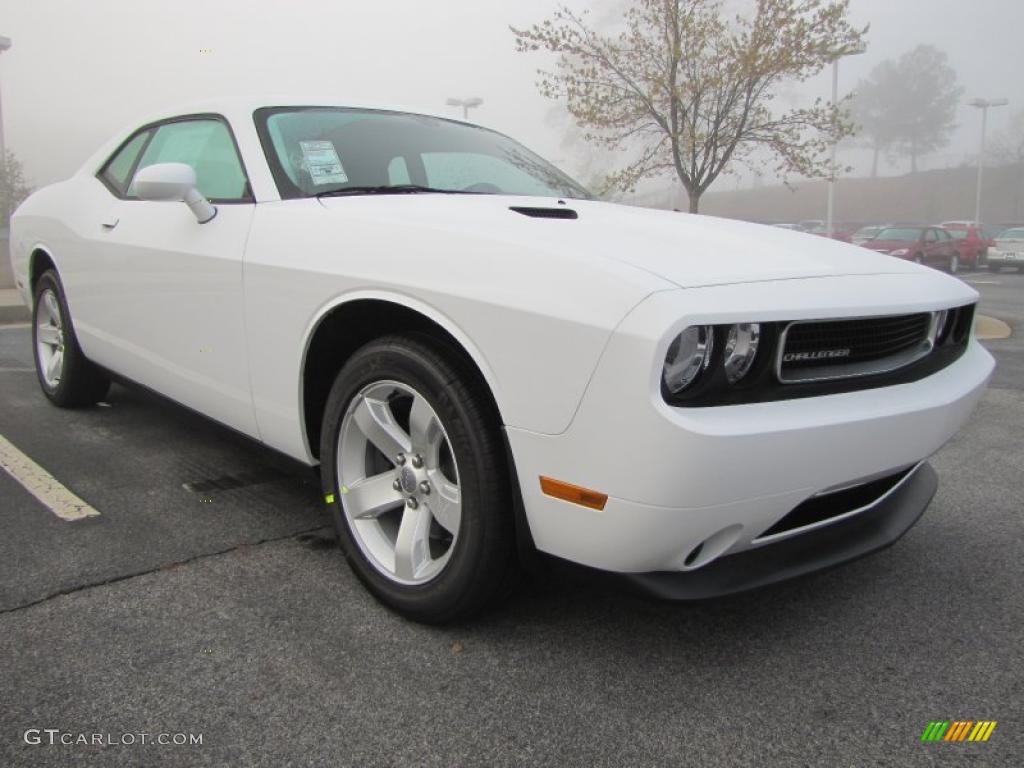 Bright White 2011 Dodge Challenger SE Exterior Photo #46981569
