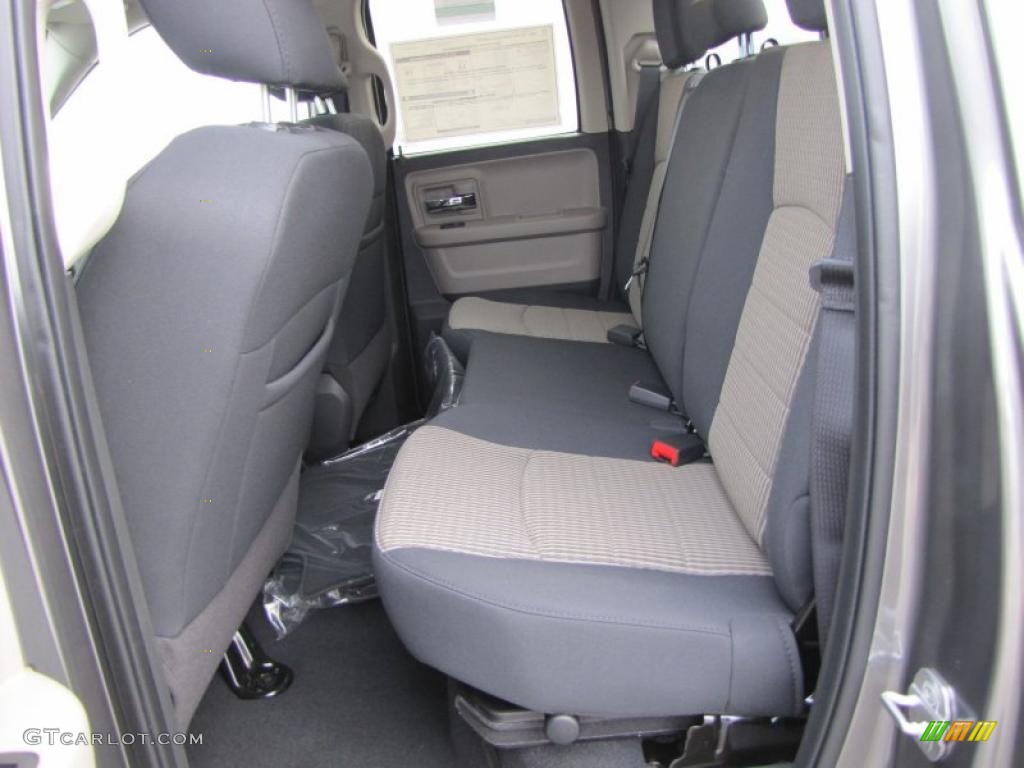 2011 Ram 1500 Big Horn Quad Cab - Mineral Gray Metallic / Dark Slate Gray/Medium Graystone photo #7