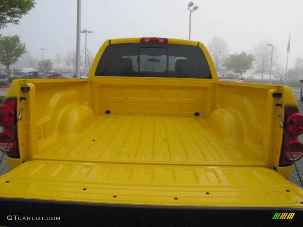 2008 Ram 1500 Sport Quad Cab - Detonator Yellow / Medium Slate Gray photo #16