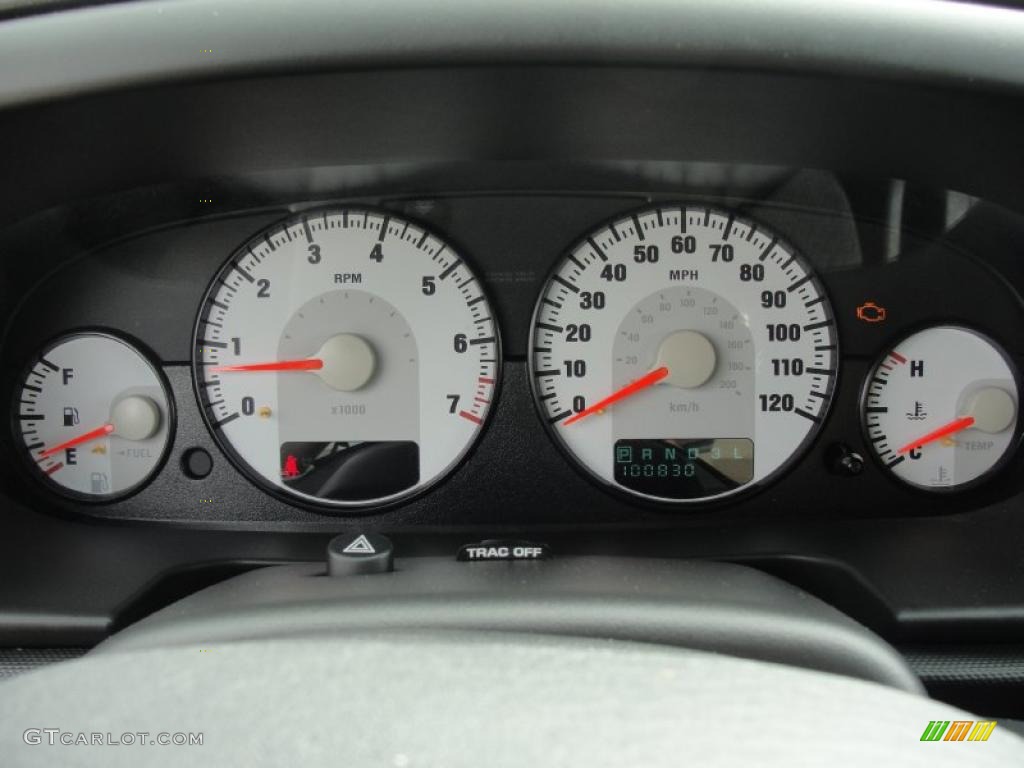 2004 Dodge Stratus SE Sedan Gauges Photo #46984356