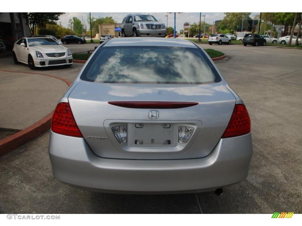 2007 Accord Value Package Sedan - Alabaster Silver Metallic / Gray photo #3