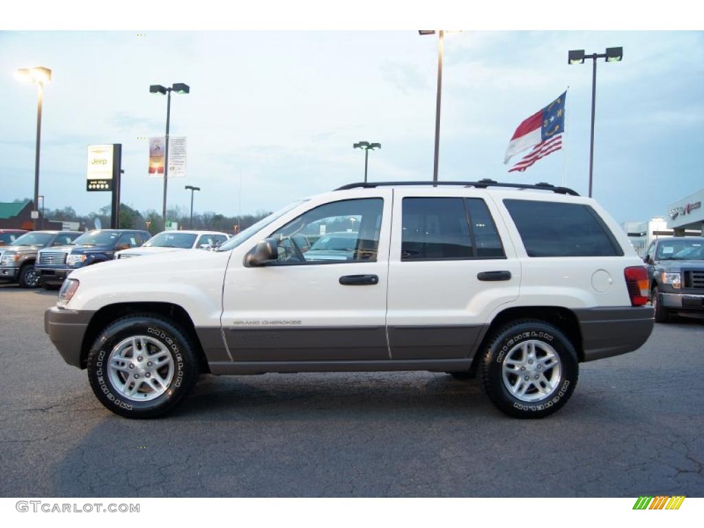 2004 Grand Cherokee Laredo - Stone White / Dark Slate Gray photo #5