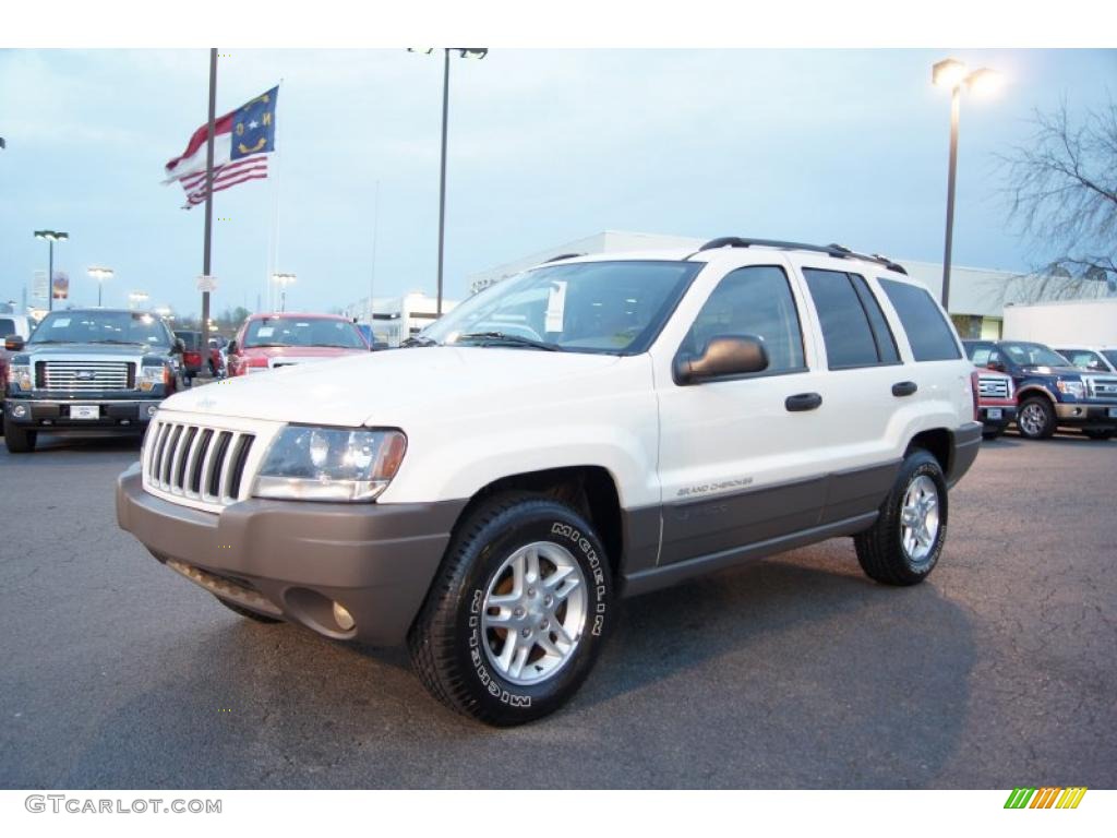 2004 Grand Cherokee Laredo - Stone White / Dark Slate Gray photo #6