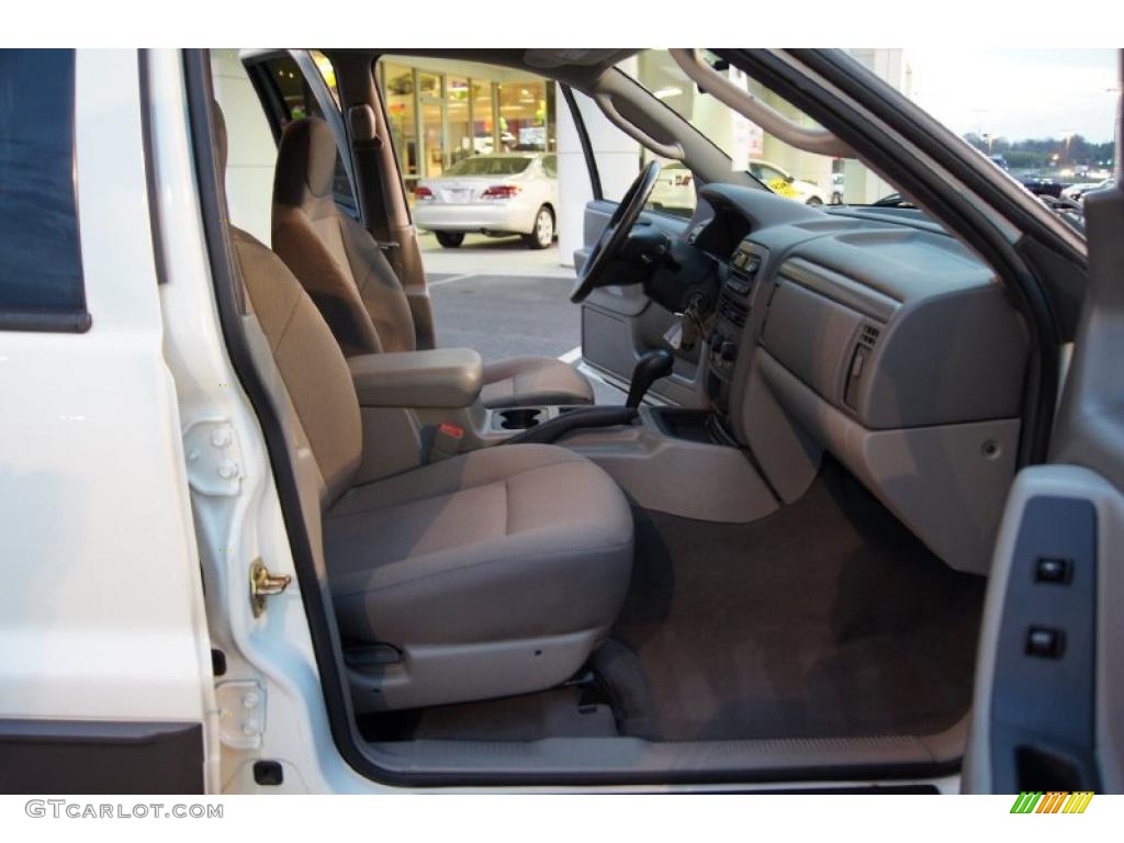 2004 Grand Cherokee Laredo - Stone White / Dark Slate Gray photo #14